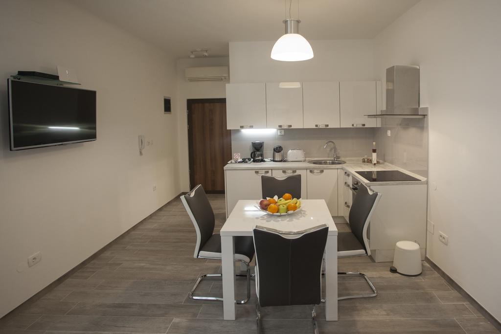 Old Square Apartment Split Extérieur photo