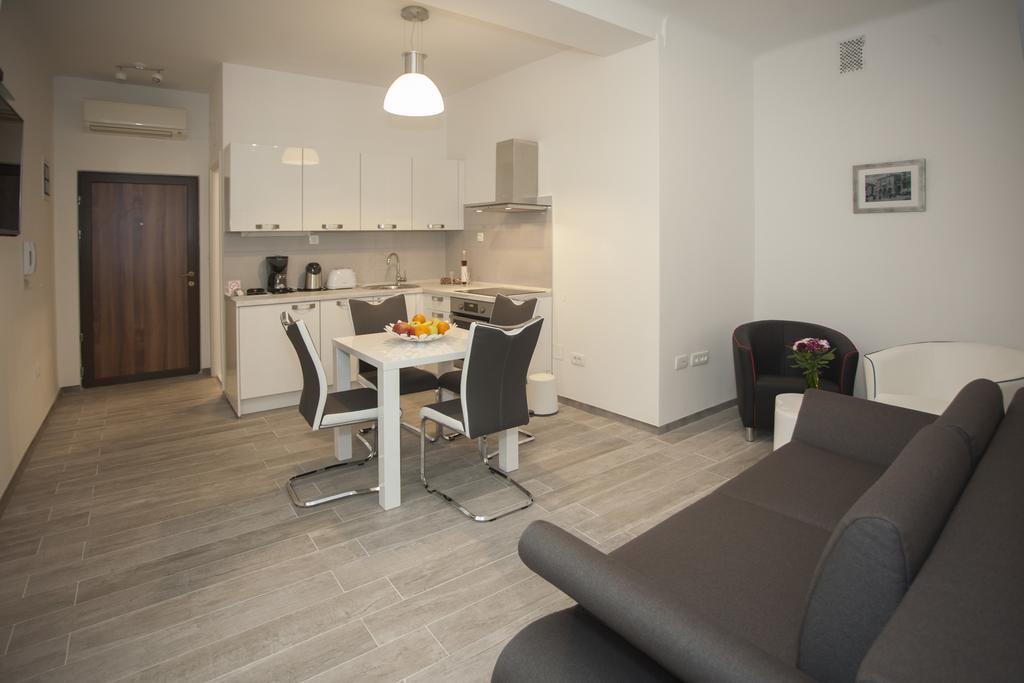 Old Square Apartment Split Extérieur photo